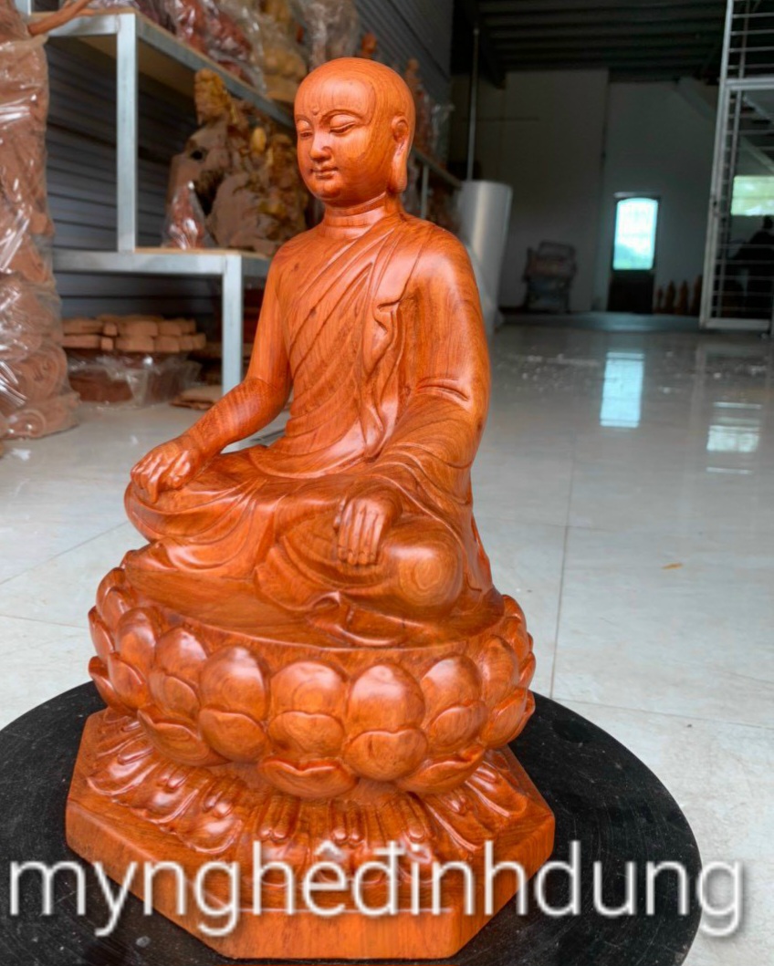 Tượng phật trần nhân tông bằng gỗ hương đá kt cao 30×19×14cm