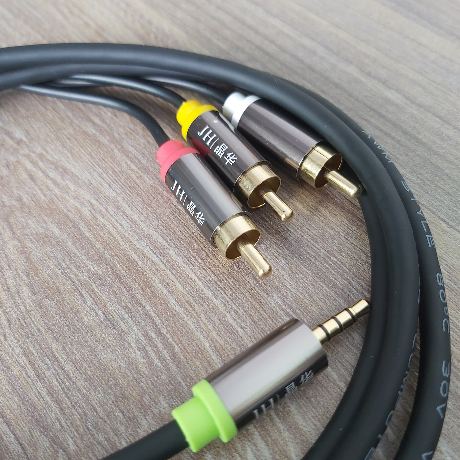 Cáp chuyển 3.5mm ra hoa sen (đỏ, vàng, trắng) 3RCA JH-A420