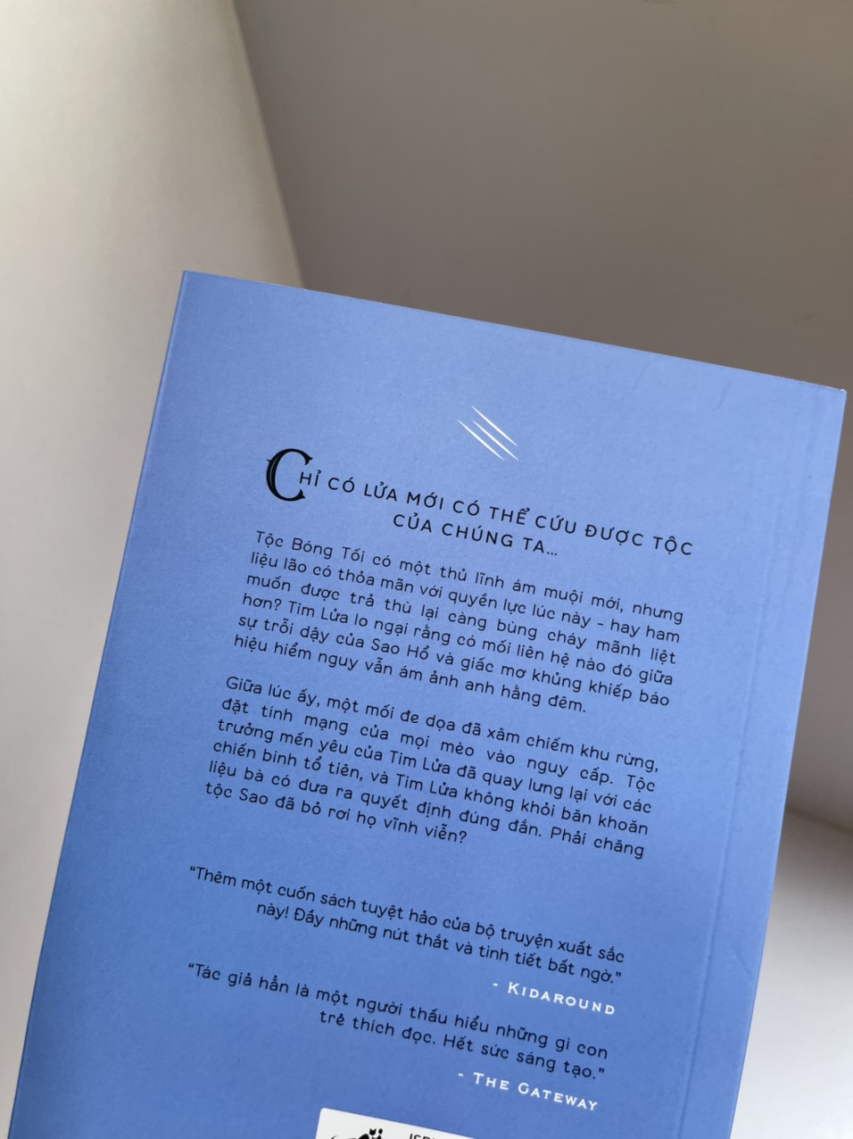 MÈO CHIẾN BINH - CON ĐƯỜNG HIỂM NGUY – Erin Hunter - Nguyễn Minh Thư dịch – Nhã Nam- NXB Hội nhà văn
