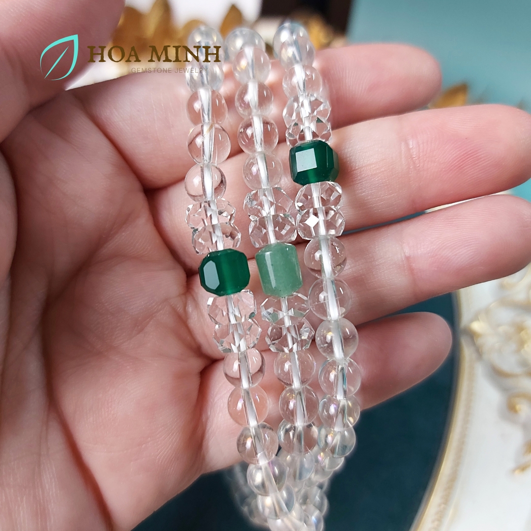 Chuỗi 108 hạt đá Thạch Anh Trắng trong trẻo size 6mm phối viên Thạch Anh Aventurine Mã Não xanh