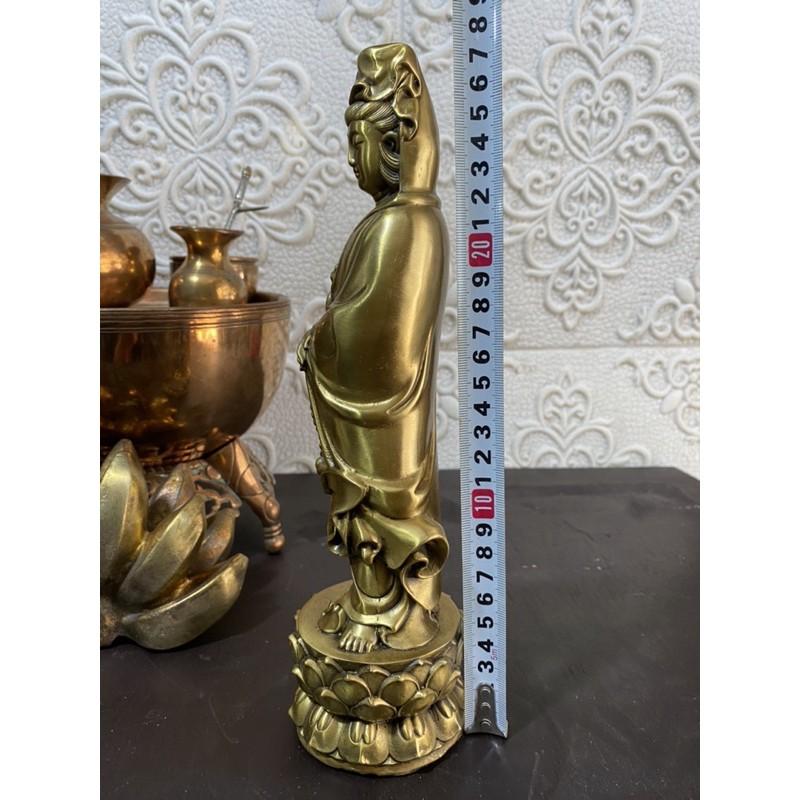 Tượng đồng mẹ quan âm
