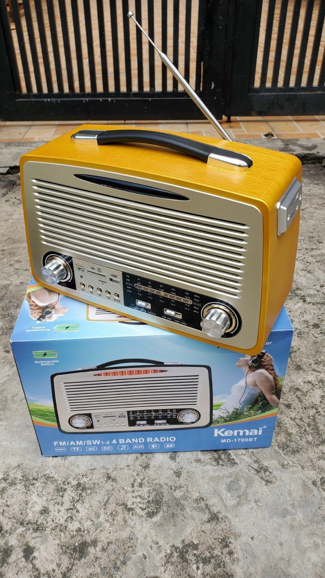 Đài FM Bluetooth MD-1700BT - Loa bluetooth kết hợp đài radio 4 băng tần FM, AM, SW1, SW2 - Phong cách cổ điển vintage - Vỏ gỗ sang trọng, bass trầm ấm - Đầy đủ kết nối Bluetooth, AUX, USB, SD card