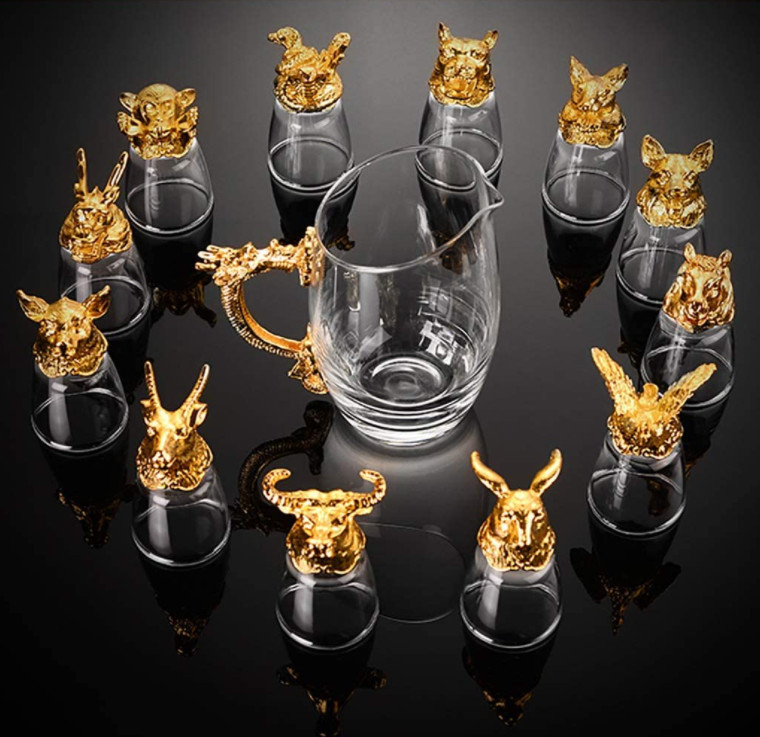 Set ly và bình thủy tinh hình rồng 12 cung hoàng đạo (Có hộp da làm quà tặng) - 12 Zodiac Wine Glasses Set