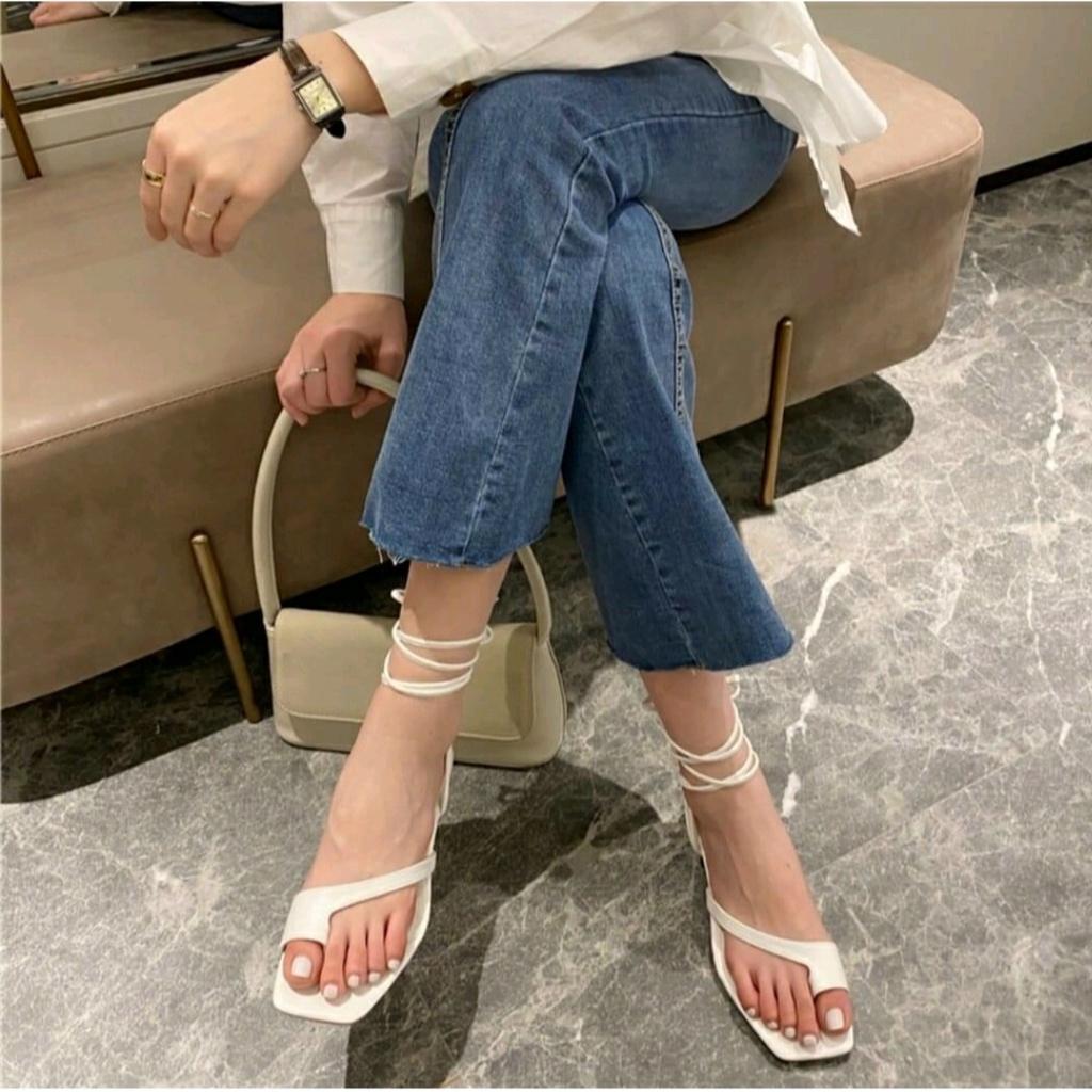 Sandal nữ xỏ ngón đế vuông 3p cột dây thanh lịch dễ đi