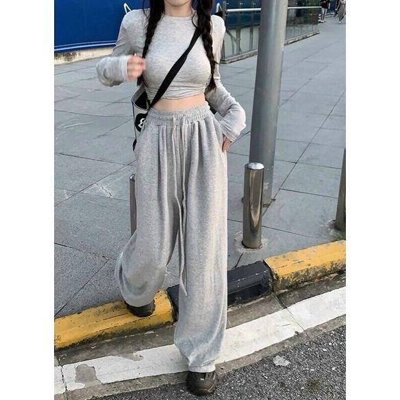 SET BỘ ĐI CHƠI, SET 2 MÓN ÁO CROPTOP CỔ THUYỀN TAY DÀI PHỐI QUẦN SUÔNG ỐNG RỘNG CỰC NĂNG ĐỘNG