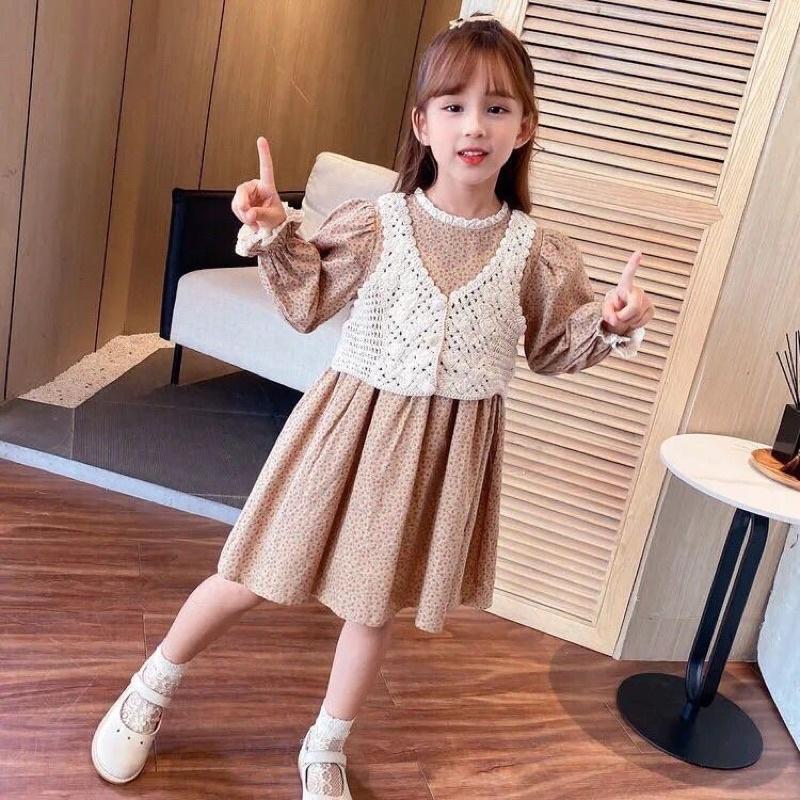 Áo 2 dây sợi móc cài khuy cổ tim dáng ngắn croptop