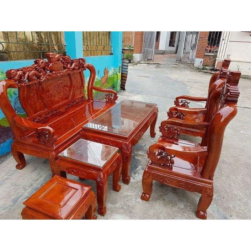 Bộ bàn ghế đẹp theo thời gian.