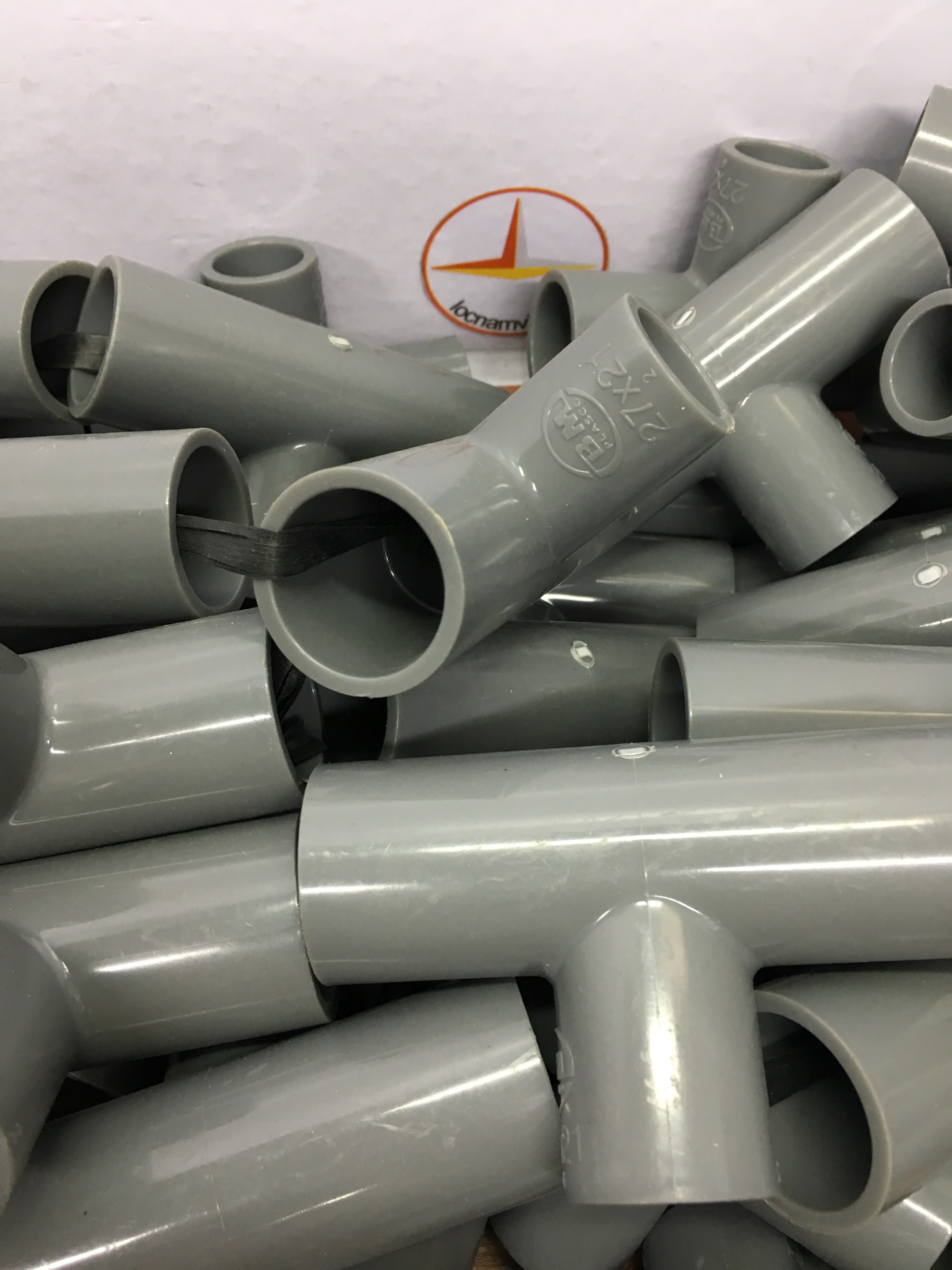 Tê giảm 27 x 21 nhựa PVC Bình Minh_T27x21