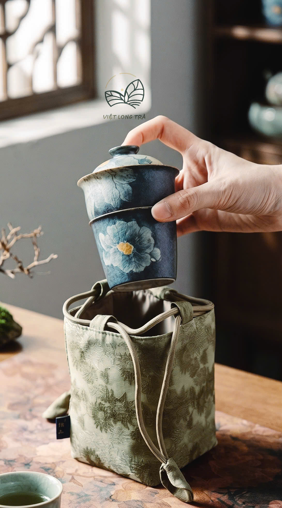 BỘ CHÉN KHẢI GỐM SỨ HOA CÚC VẼ TAY MÀU XANH ĐẬM - BỘ 3 MÓN DU LỊCH TIỆN LỢI