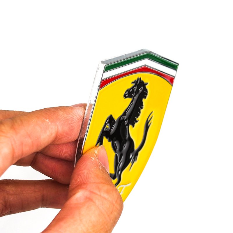 Sticker metal 3D hình dán kim loại - FERRARI SpA ngựa đen nền vàng