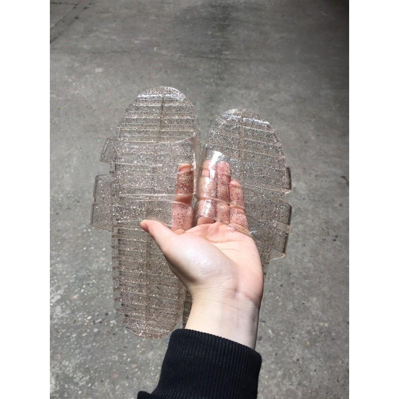 Dép nhựa nữ lê trong nhà