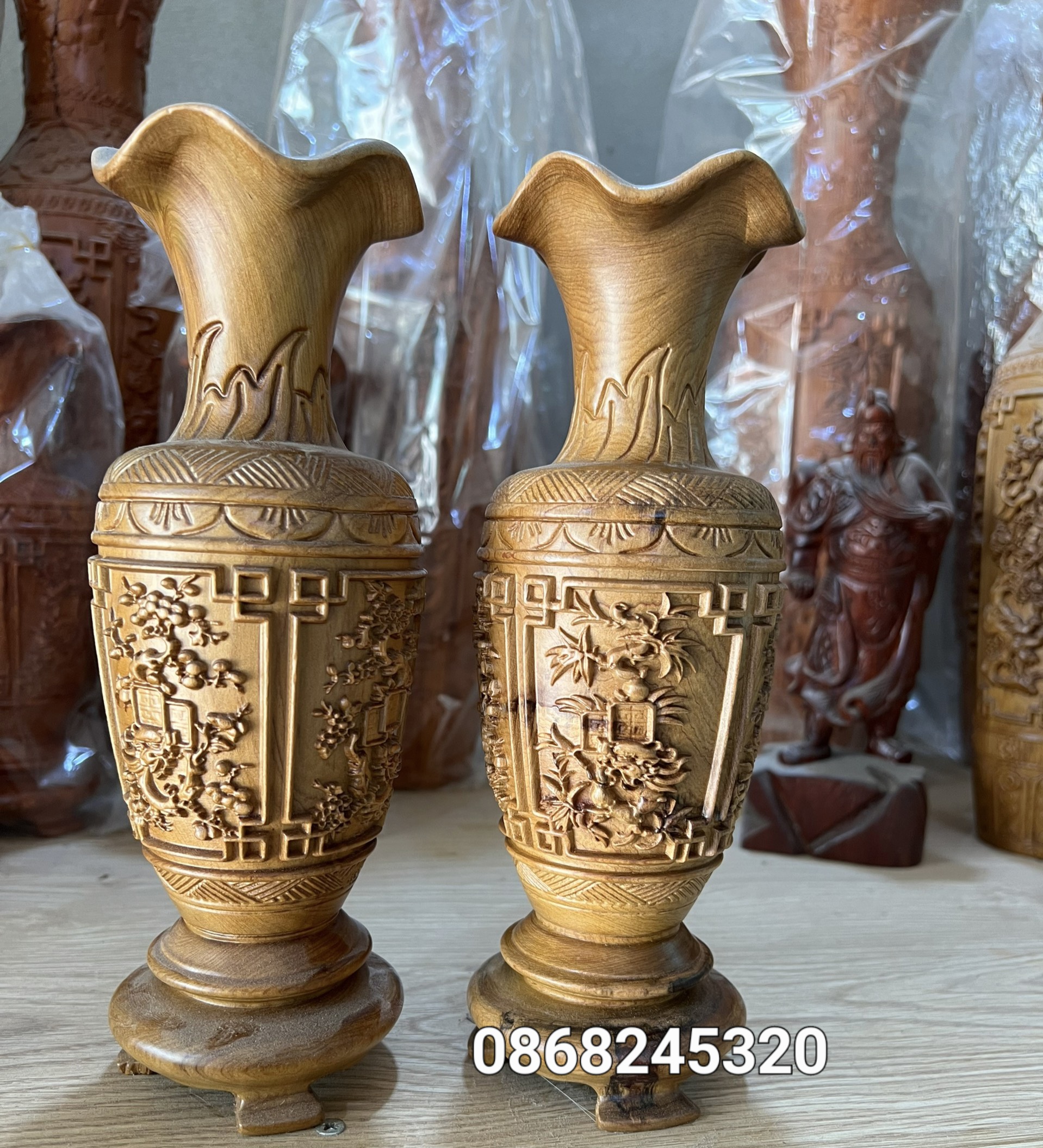 Cặp lọ hoa phong thủy cầu tài lộc bằng gỗ bách xanh thơm phức kt cao 25×9×9cm