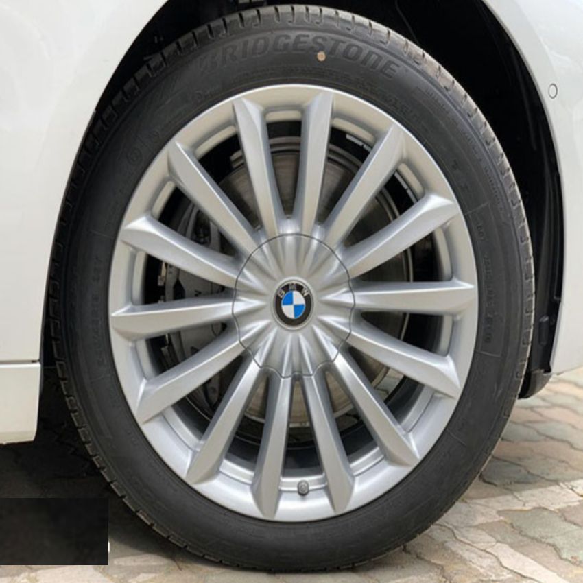 Logo chụp mâm, lazang bánh xe ô tô BMW 7 Series đời mới 730 Li, 740 Li, 750Li - Đường kính 17.2cm