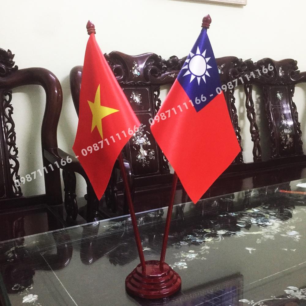 Cờ Để Bàn Đế gỗ Việt Nam - Đài Loan