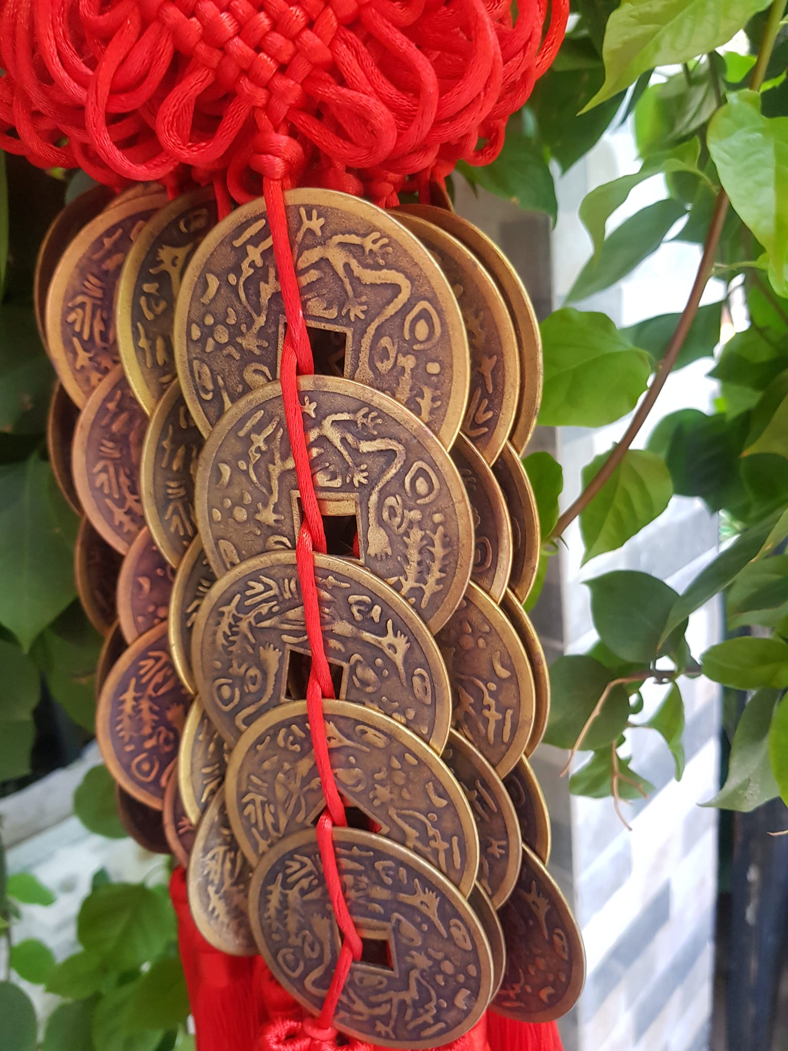 Đồng Tiền Ngũ Phúc To Đùng Nặng Đẹp Size đk 62mm x Dầy 2mm Dây Đỏ may mắn Treo Xe hơi, Nhà, Công Ty Bàn Thờ Thần Tài Treo Đồng Tiền Ngũ Phúc To Tài Lộc Càng nhiều Ngũ Phúc Lâm Môn ạ