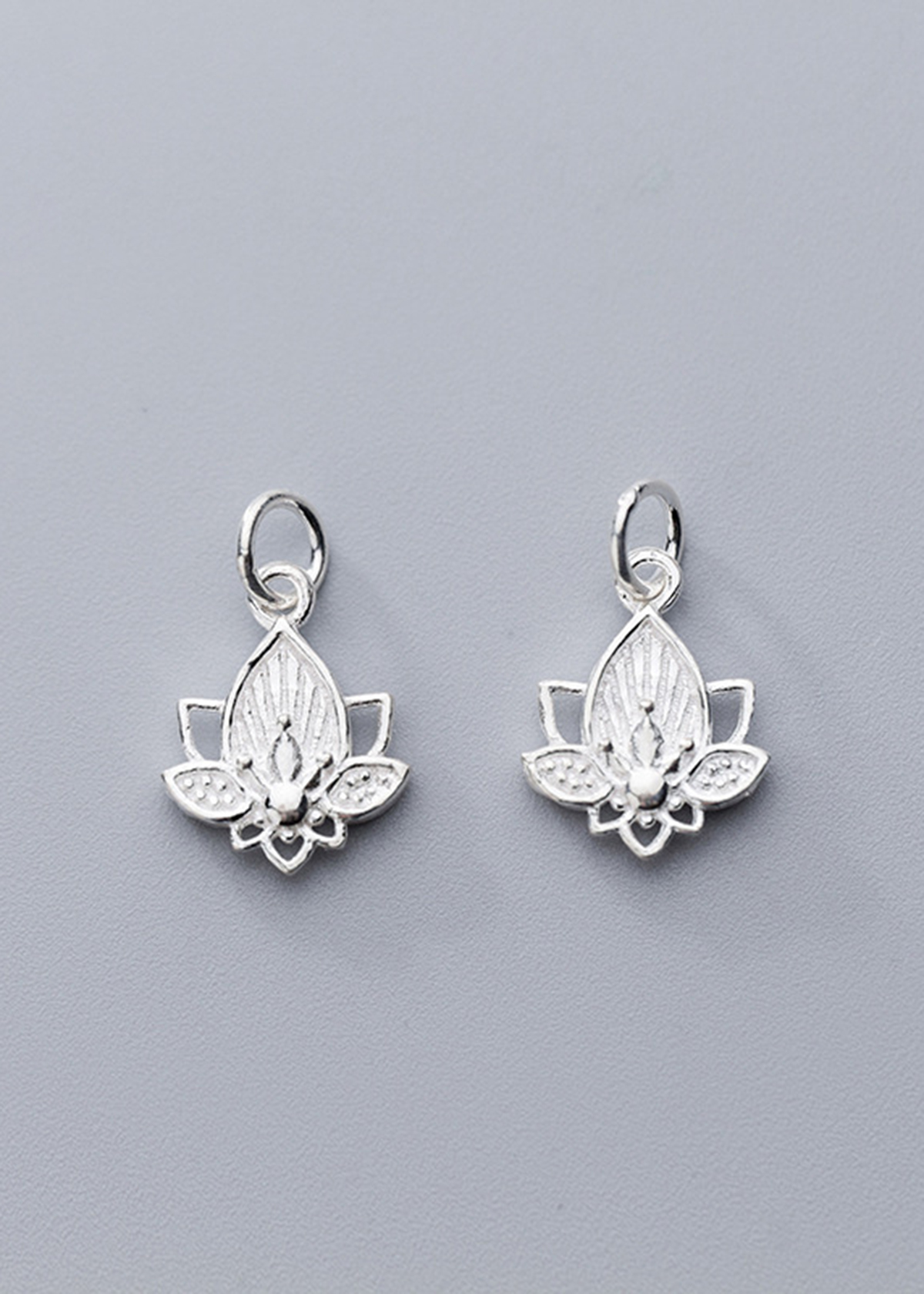 Combo 2 cái charm bạc hình nụ sen treo - Ngọc Quý Gemstones