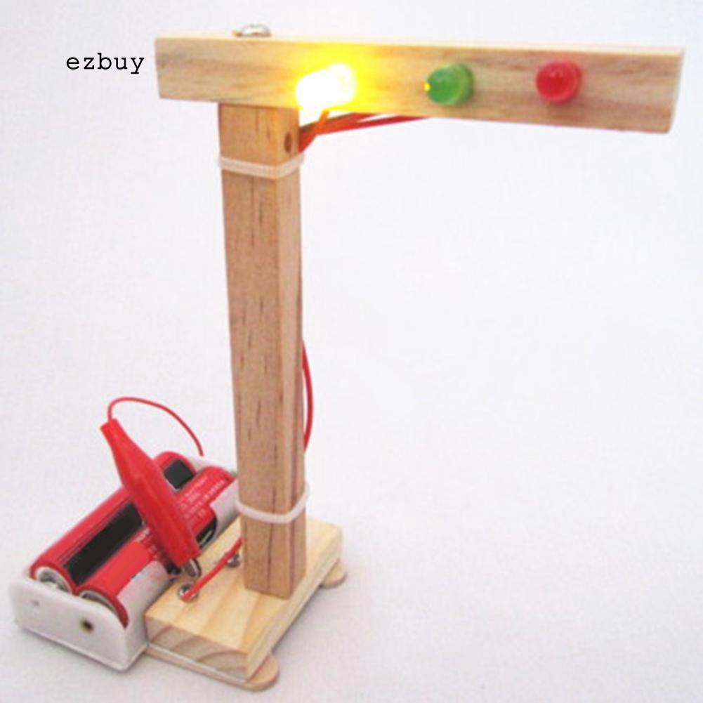 Mô hình đèn giao thông bằng gỗ tự lắp ráp cho bé học khoa học