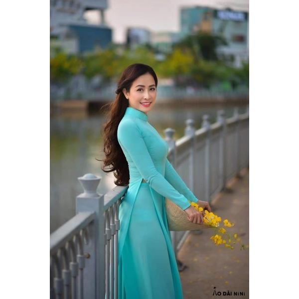Áo dài truyền thống màu xanh ngọc lụa trơn dịu mát_Minchu