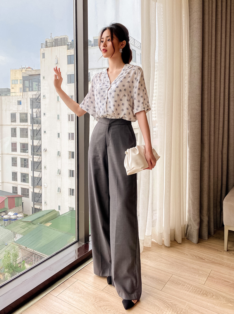 Áo Sơ Mi Nữ Tay Ngắn Cổ Vest Lụa GILLEE Họa Tiết Hoa Calantha