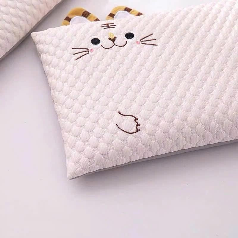 Gối Đầu Cho Bé Gối Băng Lạnh Hình MÈO Thoáng Mát Không bị dính mồ hôi dùng vải lụa mềm