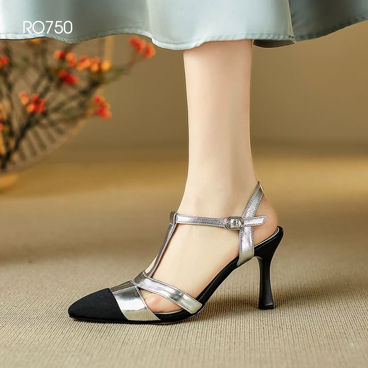 Giày nữ phối màu, gót nhọn ROSATA RO750 - 7p - Bạc, Vàng - HÀNG VIỆT NAM - BKSTORE