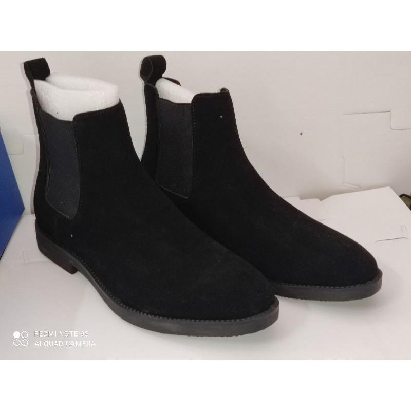 Chelsea boots lộn đen, đế crep