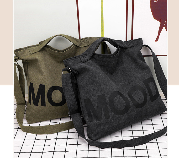 Túi đeo chéo nam - BEE GEE DCN9203