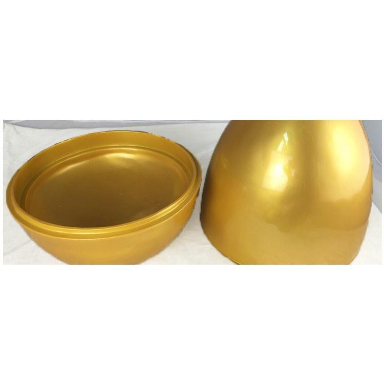 Quả Trứng Vàng Để Đồ Ăn Hun Khói Bàn Ăn