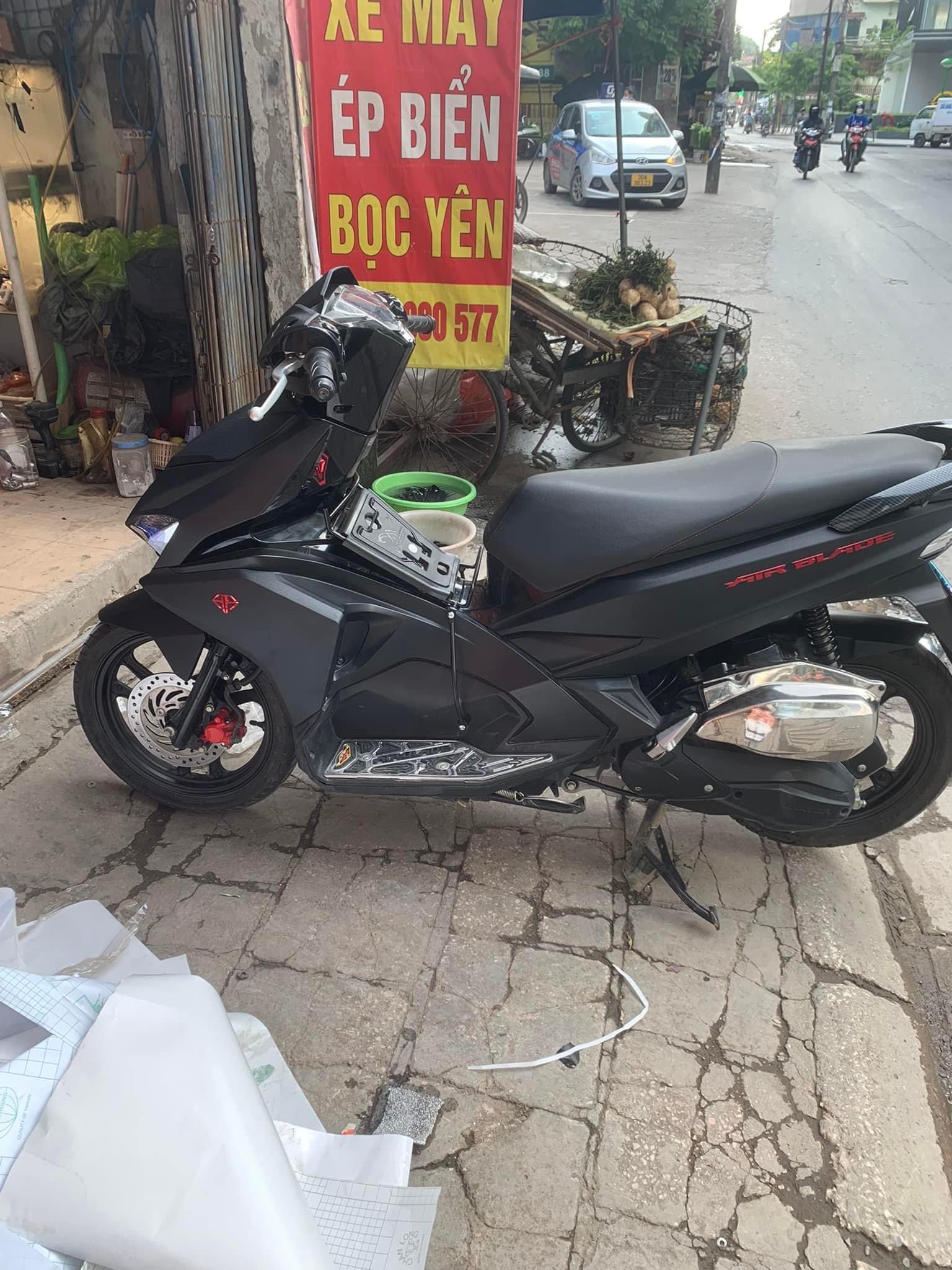 Decal đen mờ cao cấp, Dán đổi màu ô tô, xe máy