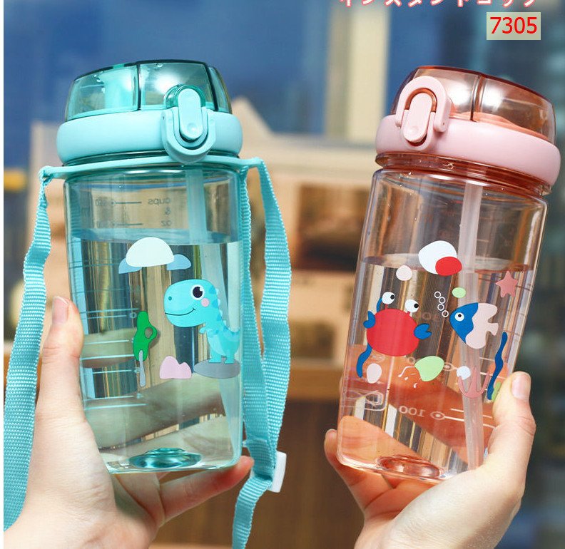Bình Nhựa 550ml Hình Dễ Thương Có Dây Đeo 7305-Giao Hàng Ngẫu Nhiên