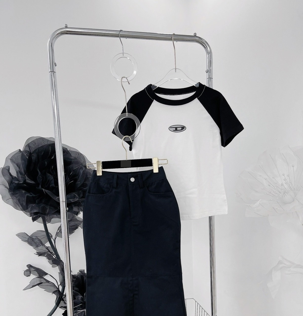 SET CHÂN VÁY JEANS DENIM DÀI XẺ TÀ SUÔNG TRƠN MIDI + ÁO THUN TAY NGẮN DẠO PHỐ ĐI BIỂN ĐI HỌC ĐI LÀM