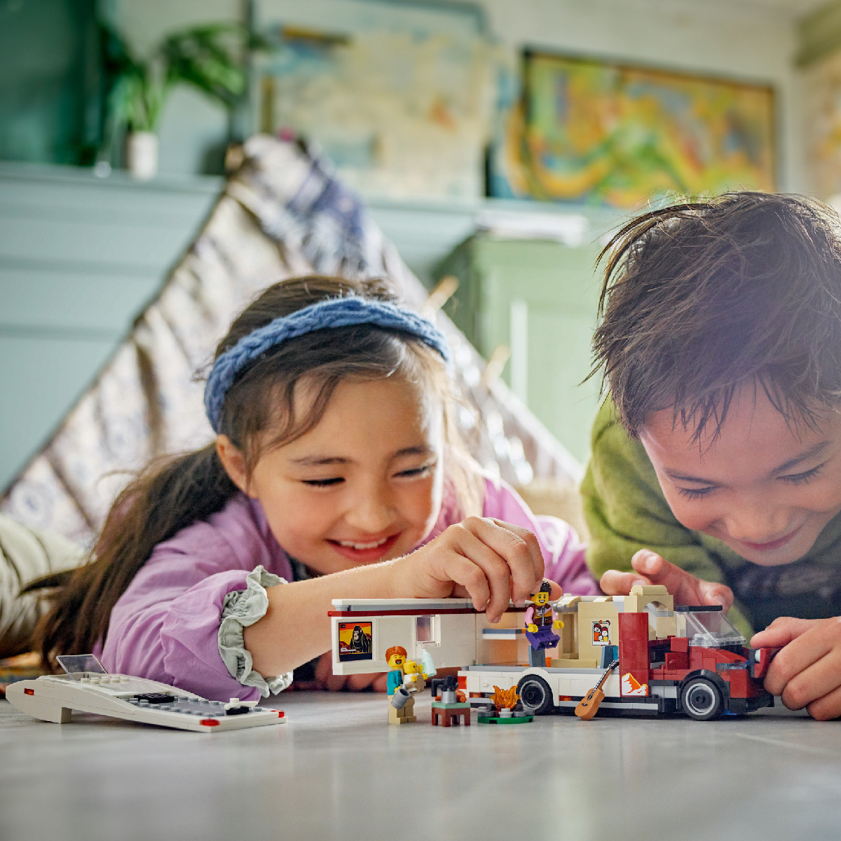 Đồ Chơi Lắp Ráp Xe Van Du Lịch LEGO CITY 60454 (385 Chi Tiết)