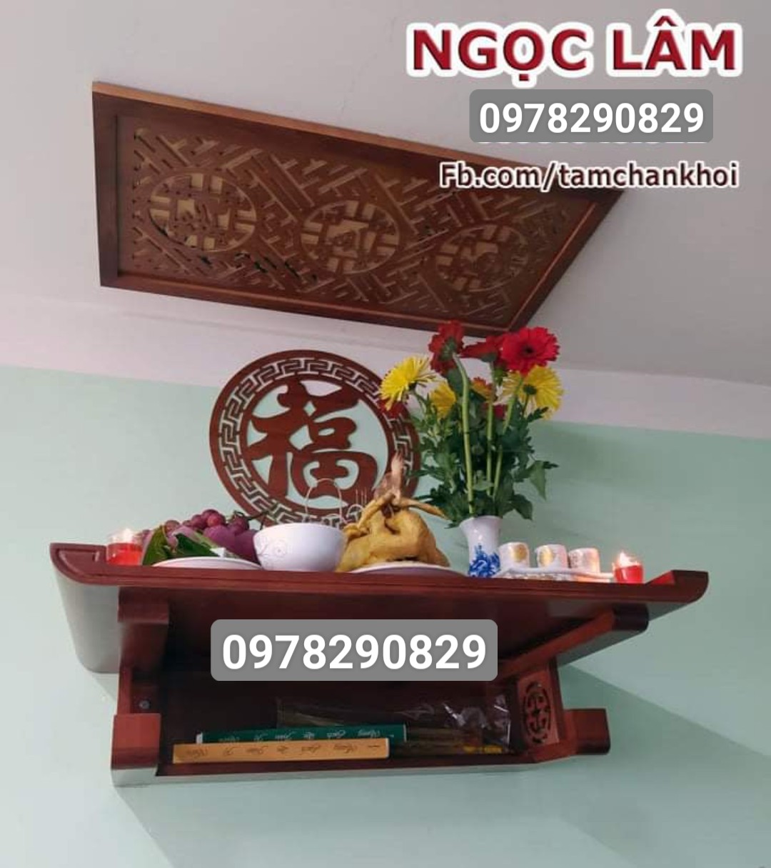 Bàn thờ treo tường bằng gỗ sồi nga 69 cm