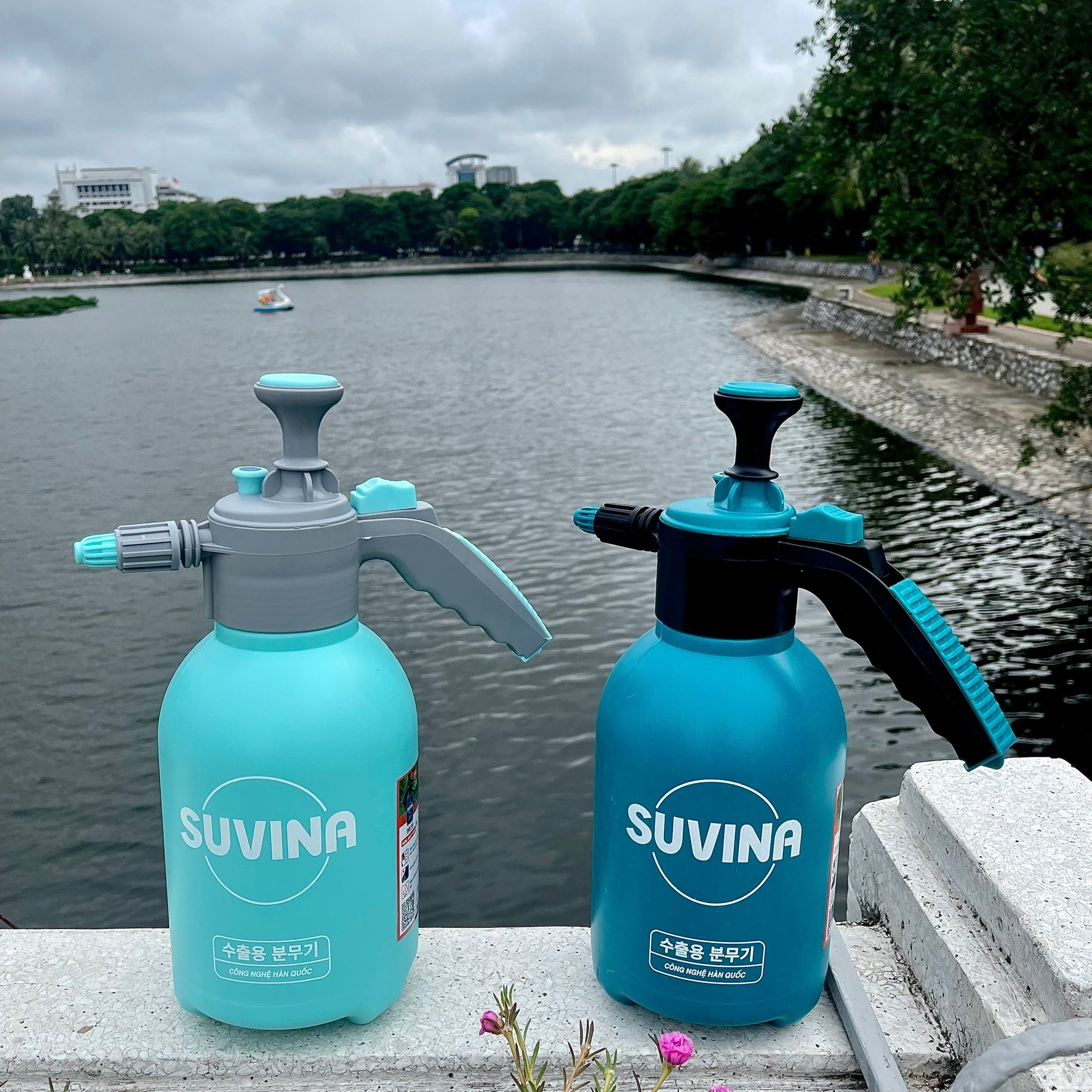 Bình xịt nước tưới cây 2 lít, phun sương tưới cây, thuốc muỗi, vòi xịt điều chỉnh nhiều chế độ, chế độ tưới tự động, van giảm áp, công nghệ Hàn Quốc.