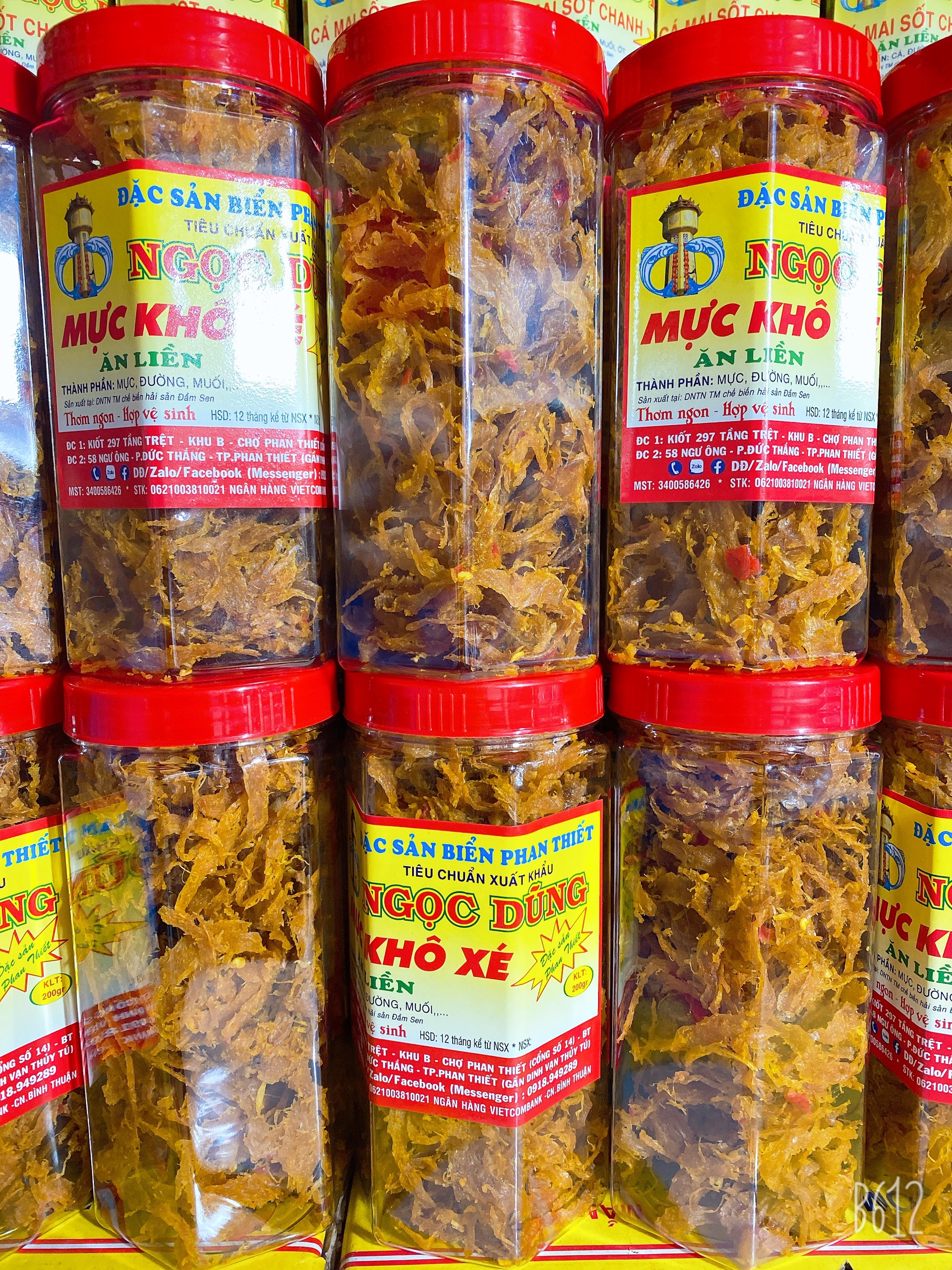 Mực khô xé sợi gói 500 gram đã chế biến ăn liền ngon ơi là ngon của shop Đặc Sản Biển Phan Thiết NGỌC DŨNG. Hạn sử dụng 12 tháng kể từ ngày đặt hàng