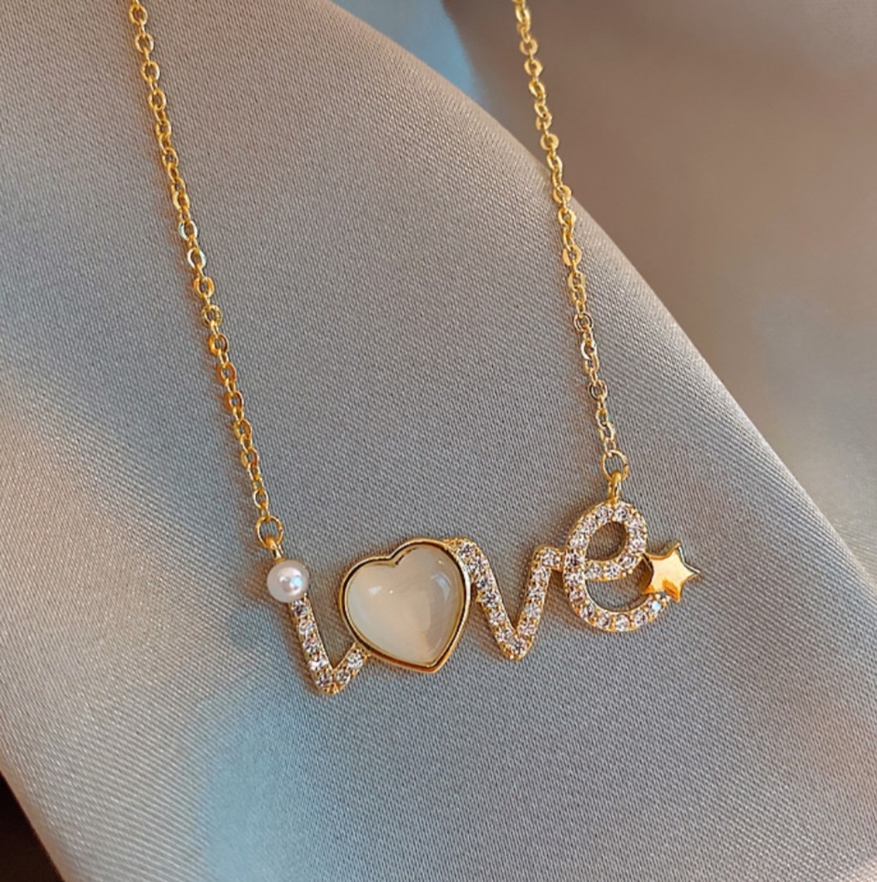 Dây chuyền nữ LOVE  mạ vàng 18k CAO CẤP