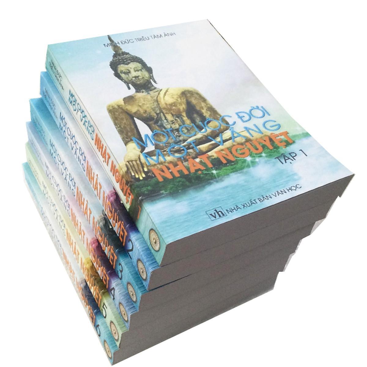 Sách - Một Cuộc Đời Một Vầng Nhật Nguyệt - Bìa Mềm - Chính Thông Book