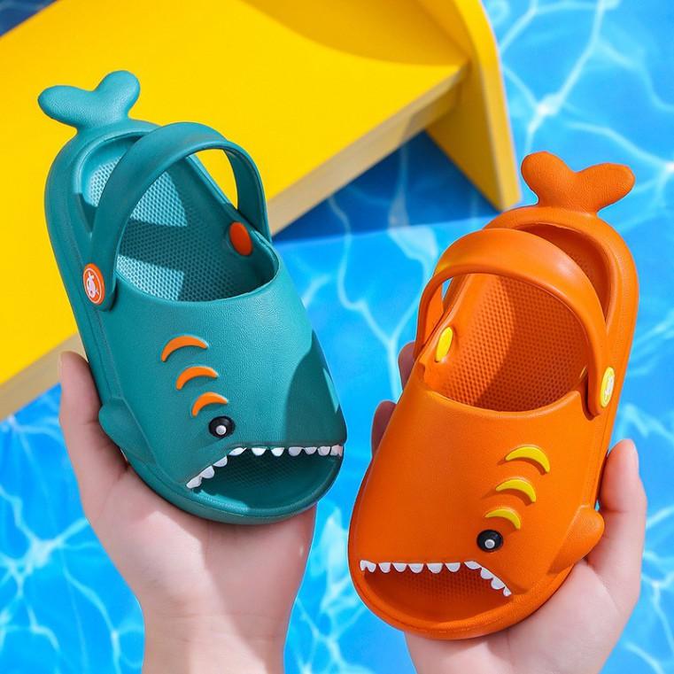 Dép cho bé trai, bé gái từ 1 đến 3 tuổi Baby Shark siêu nhẹ đế chống trơn trượt có quai sau EVA cá mập