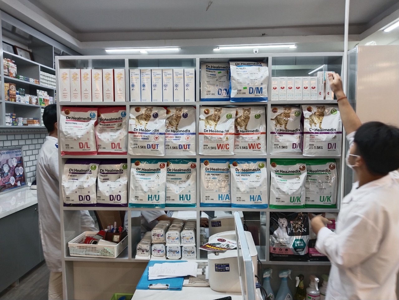 THỨC ĂN HẠT KHÔ LÀM ĐẸP DA & LÔNG CHO CHÓ - PRUNUS DR .HEAL SKIN CARE 1.6 KG
