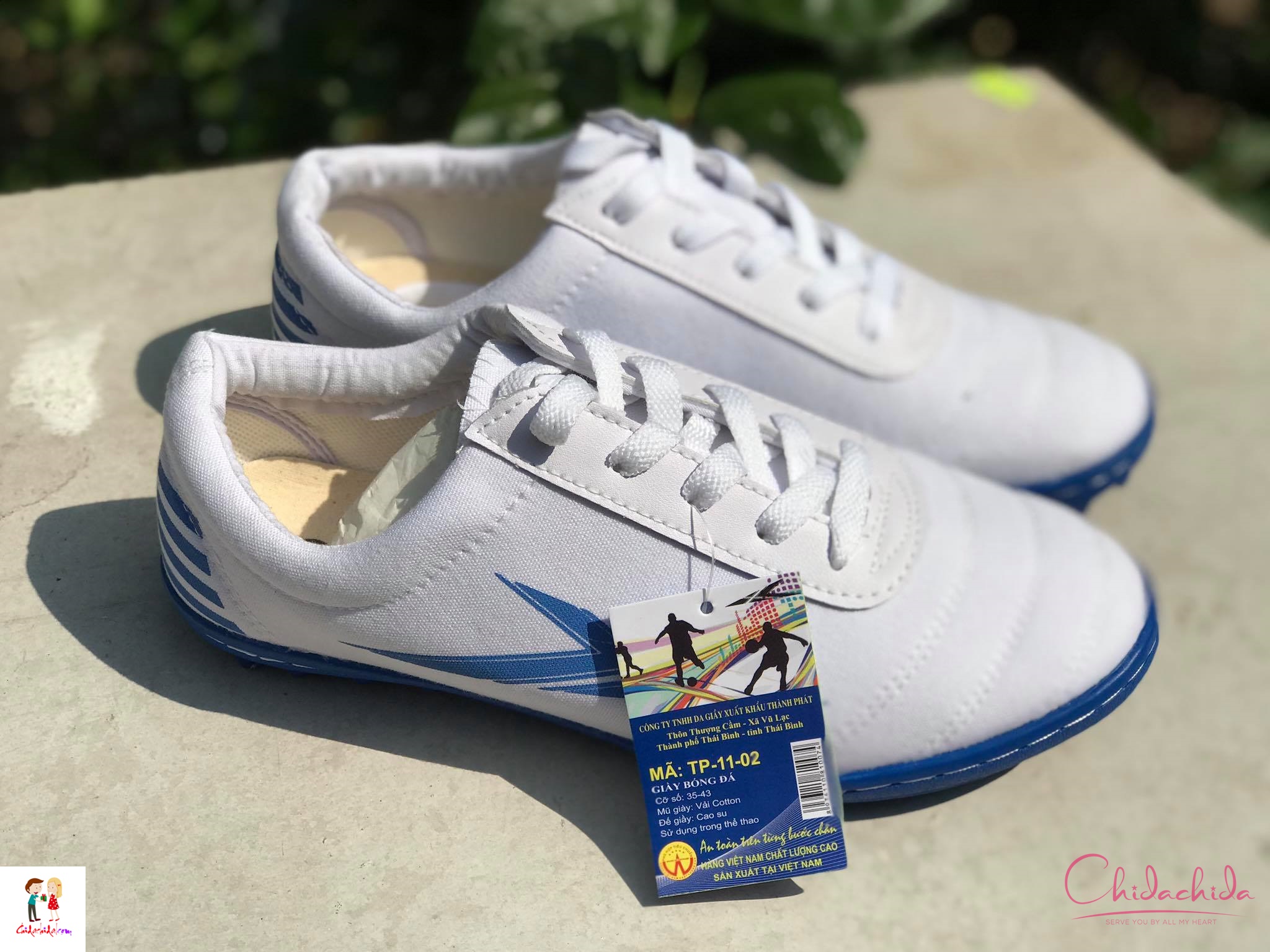 Giày đá bóng Thành Phát TP1102, giá rẻ, chất lượng cao; phù hợp với mọi người dùng