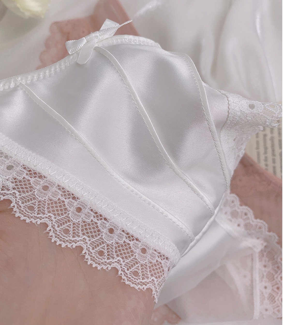 QUẦN LÓT LỤA SATIN CỔ ĐIỂN KIỂU PHÁP VẢI LƯỚI GỢI CẢM REN THUẦN KHIẾT TỪ 40-65KG DÀNH CHO NỮ