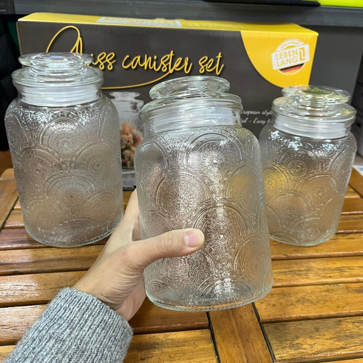 Bộ 3 Hũ Thủy Tinh Đựng Thực Phẩm Lê Bên Làng LBL1210, Nắp Kín, Hoa Văn, Dung Tích 1L, 1.3L, 1.5L