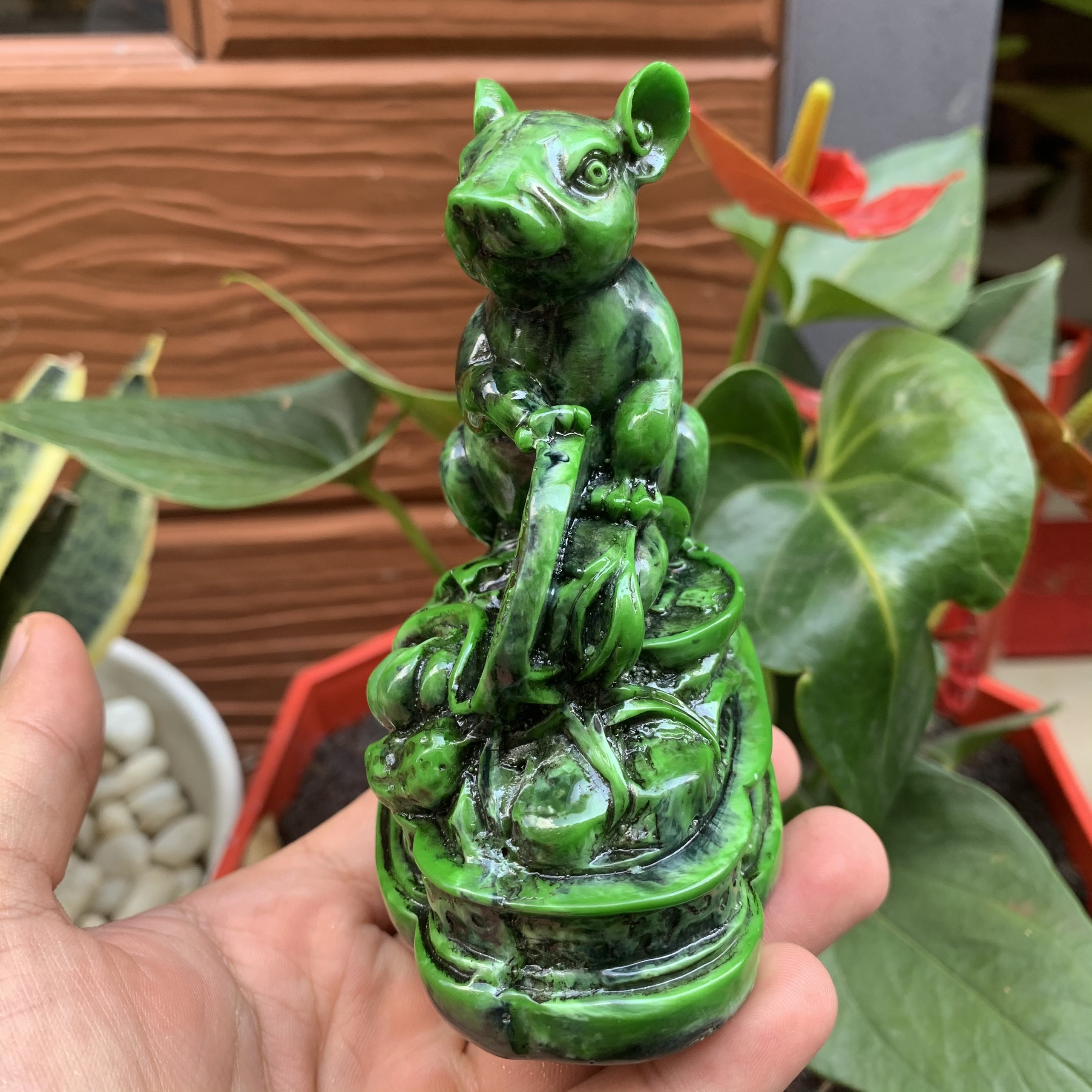 Tượng đá trang trí Chuột phong thủy - Chiều cao 11cm - Đá Composite - Màu Xanh Lục Bích
