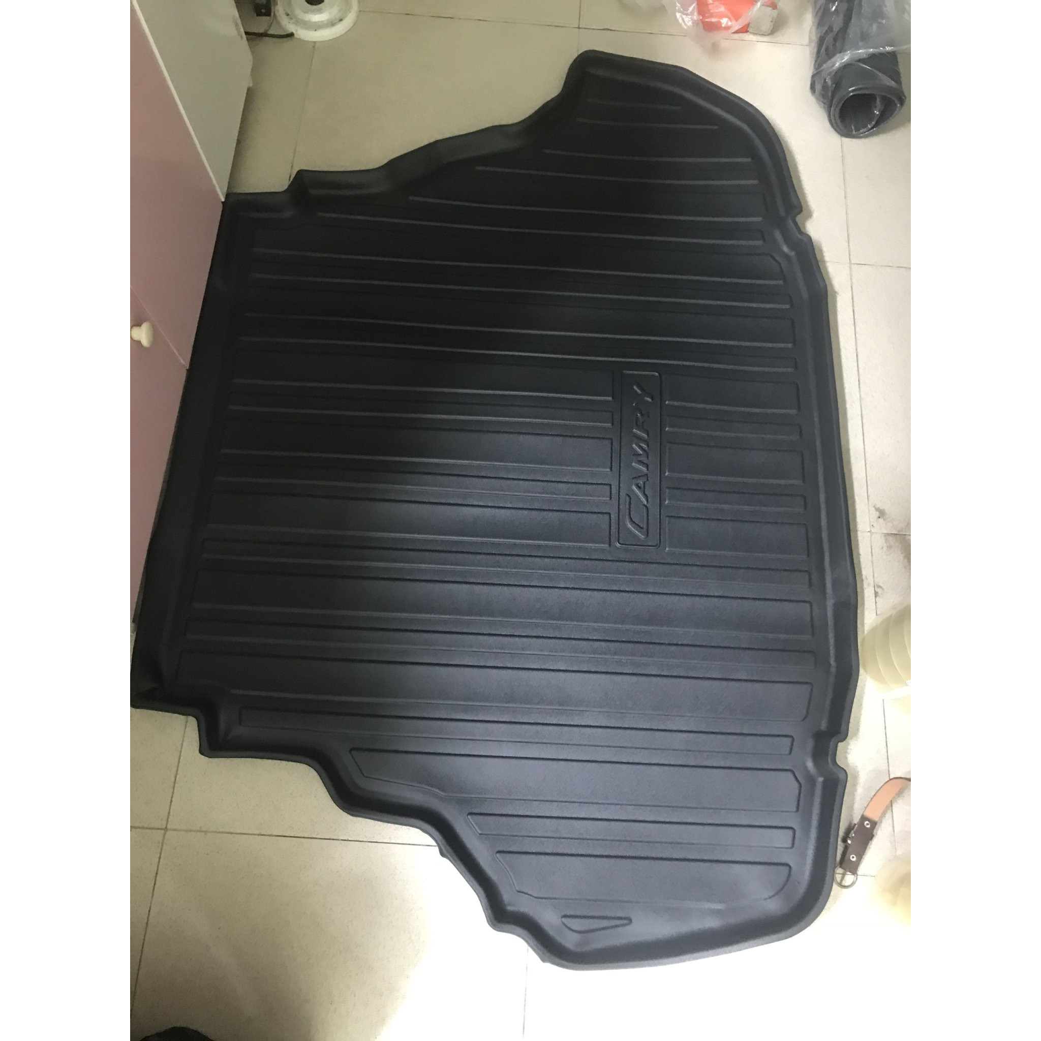 Tấm lót cốp nhựa dẻo dành cho xe Toyota Camry 2019_2020
