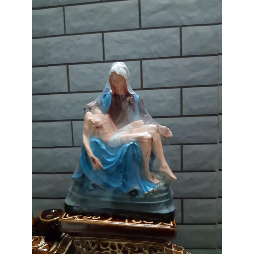 11.Tượng than khóc màu