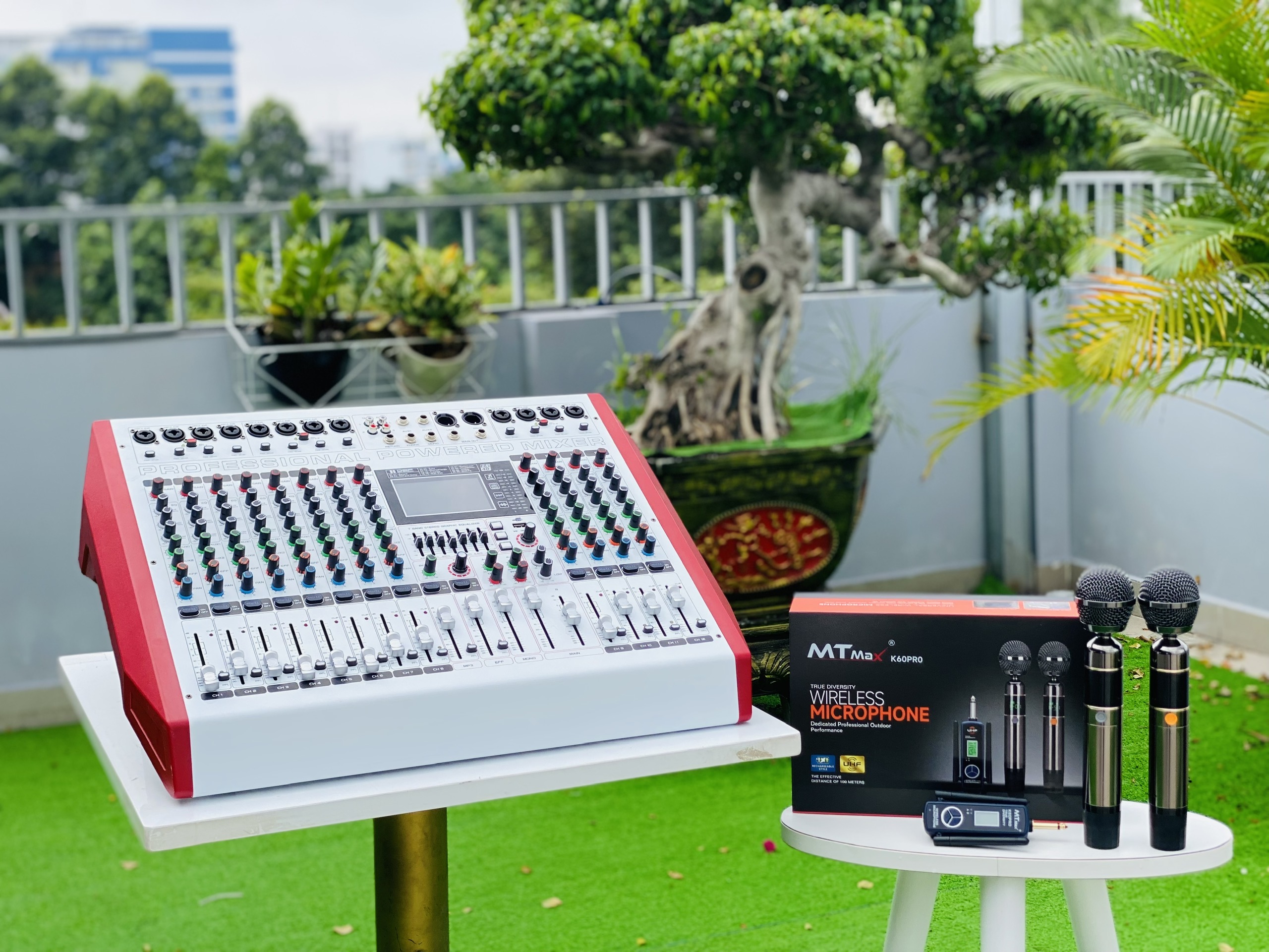 [SIÊU PHẨM CẬP BẾN - ƯU ĐÃI GIÁ TỐT] Combo Mixer Cao Cấp Liền Công Suất MTMAX F25Pro 12 Đường Line, 99 Hiệu Ứng Vang DSP + Micro Không Dây Bắt Sóng Xa MTMAX K60Pro Chất Lượng Cao, Thích Hợp Cho Dàn Âm Thanh Gia Đình, Hàng Chính Hãng