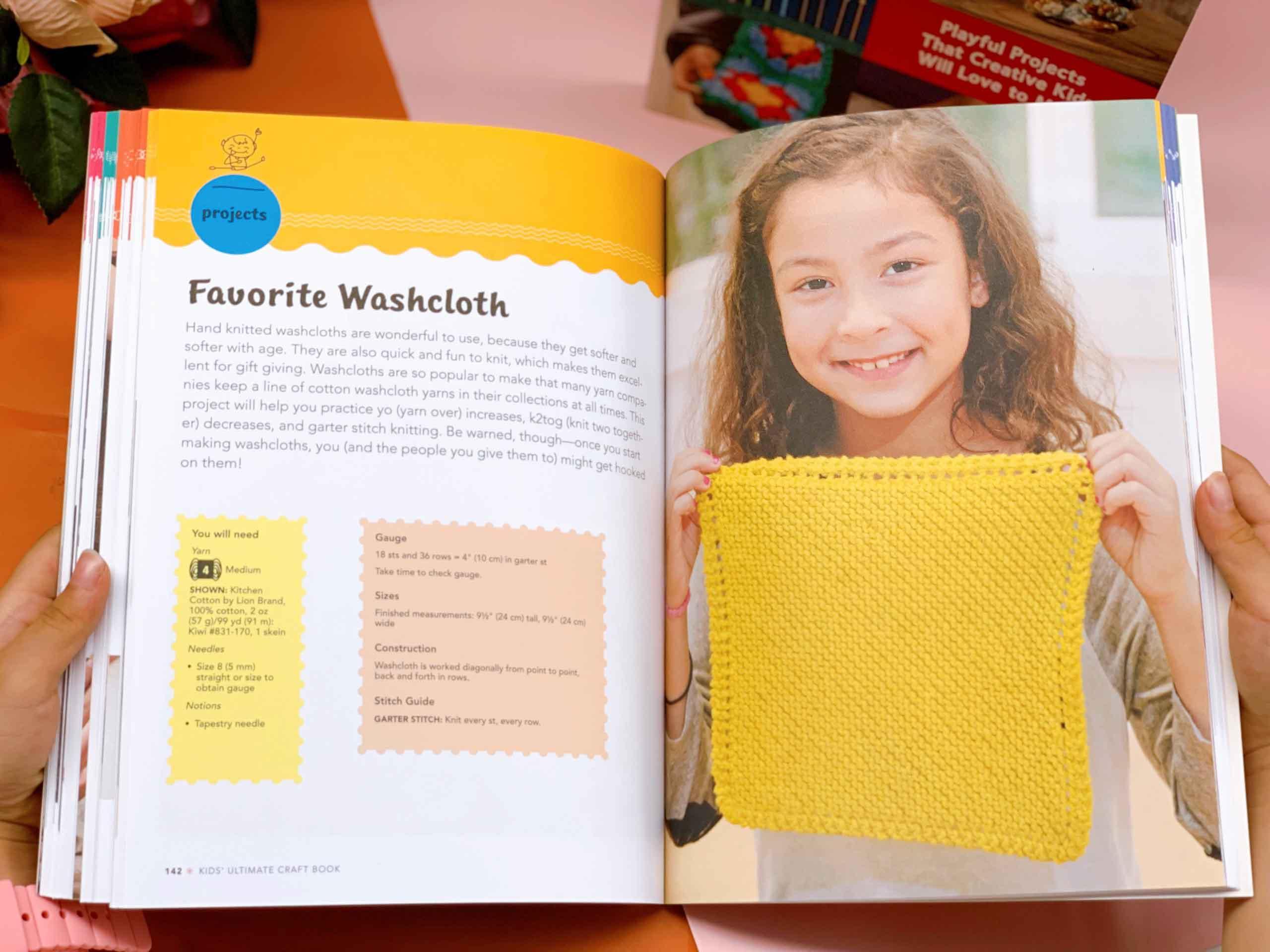 Kids' Ultimate Craft Book : Bead, Crochet, Knot, Braid, Knit, Sew! - Playful Projects That Creative Kids Will Love to Make