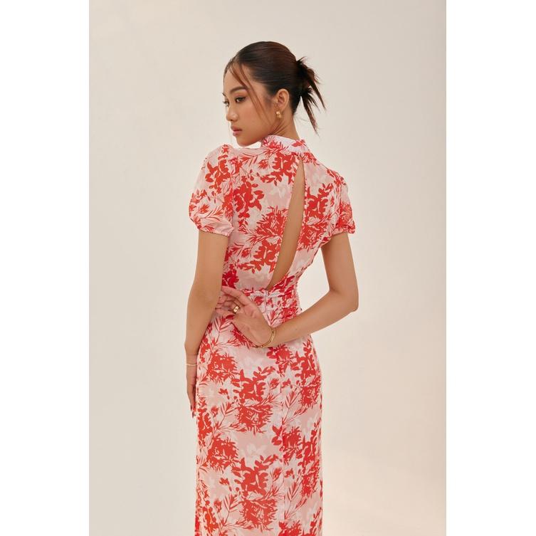 Nene Clothing - Đầm midi hoa đỏ xẻ tà