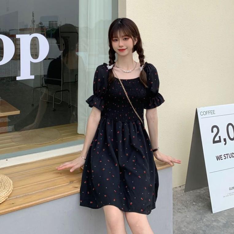 Váy hoa nhí xòe cổ vuông trễ vai ngắn tay chun ngực ulzzang