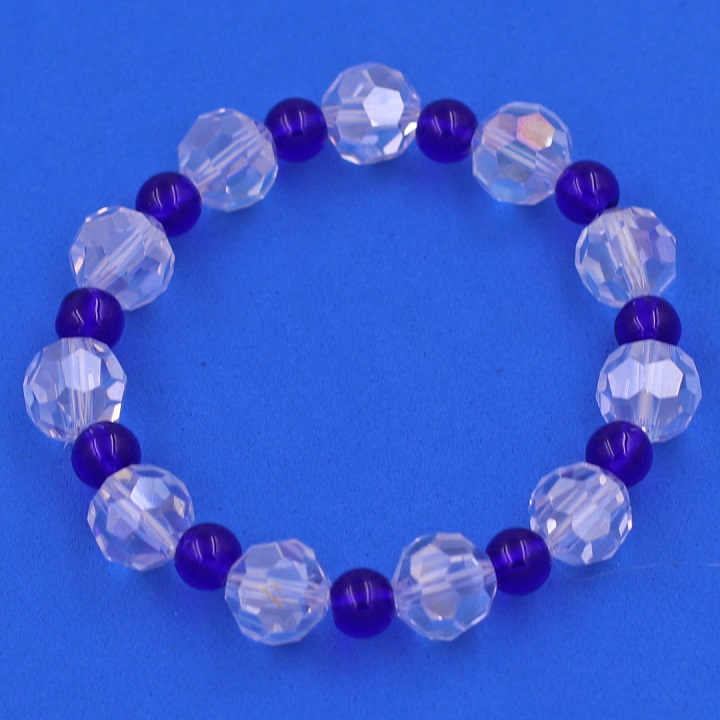 Vòng tay pha lê trắng giác 10 ly pha lê xanh dương CTFLTRGFLXD10